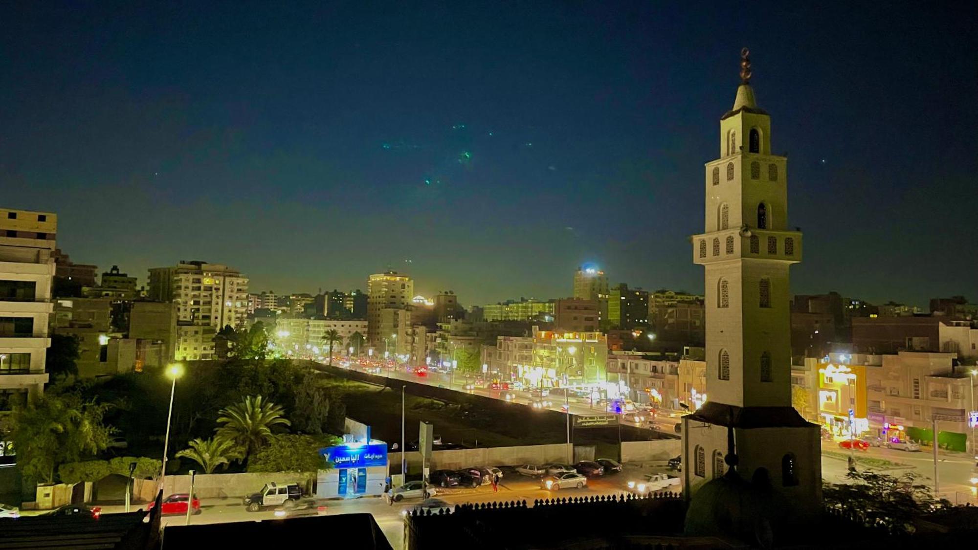 Sami Holiday Inn - Pyramids View Rooftop Al Kawm al Akhdar Exterior photo